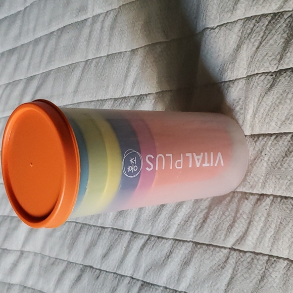 Lot 6 plastic cups + round cover storage stackable colorful fun - Picture 3 of 3